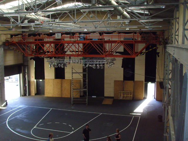                                     »Inside the hall - view from the &quot;bridge&quot; on the bigscreen location«
                                            